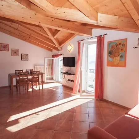 La Mansarda Sul Lago Di Como Appartement Vercana